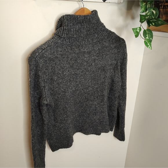 Banana Republic Petite Small Gray Wool Blend Sweater - Picture 7 of 7
